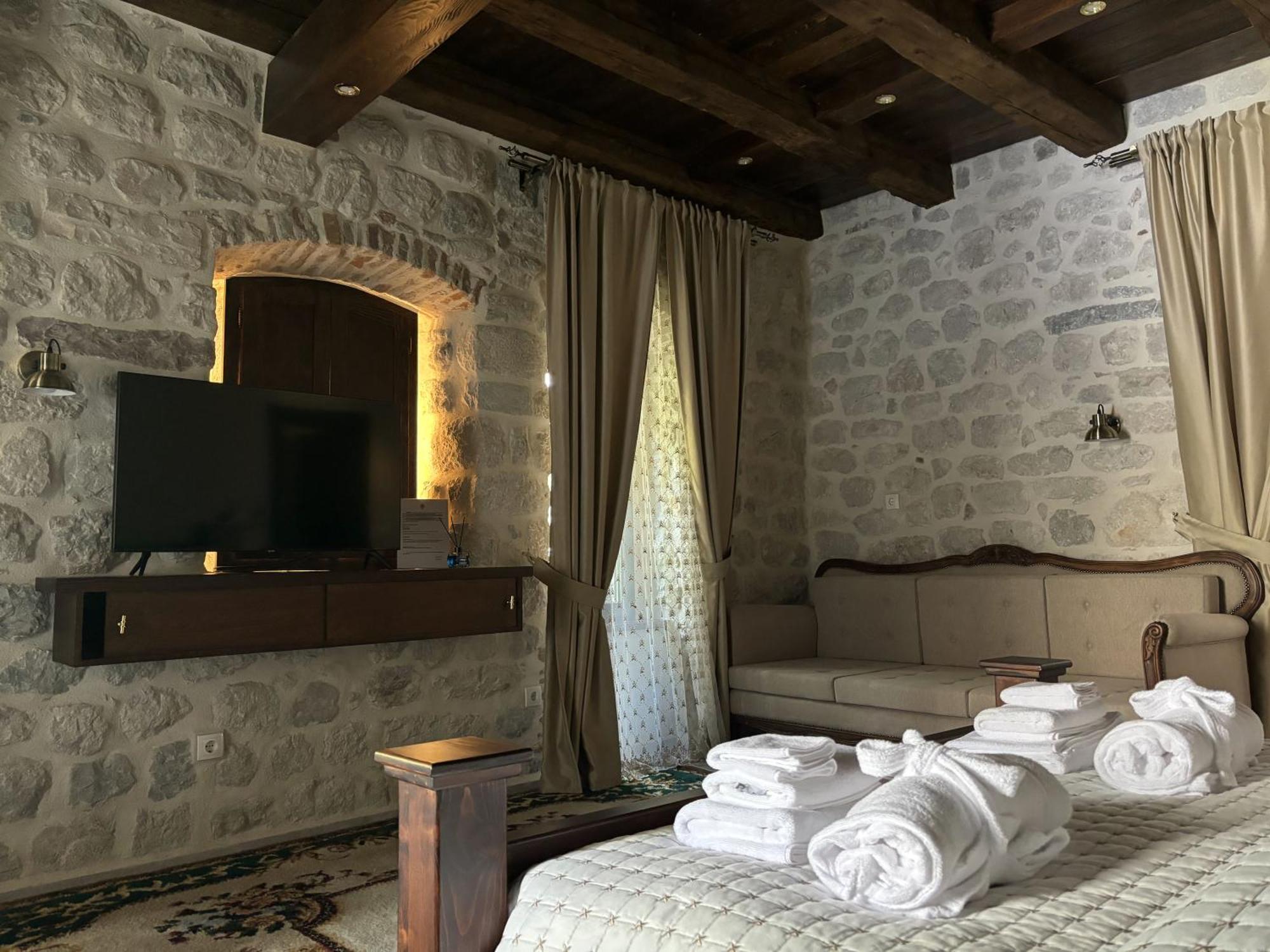Kazin Supreme Hotel Kotor Exterior photo